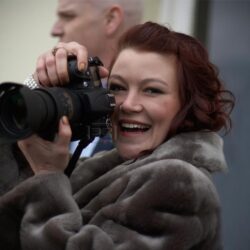 girl-with-camera